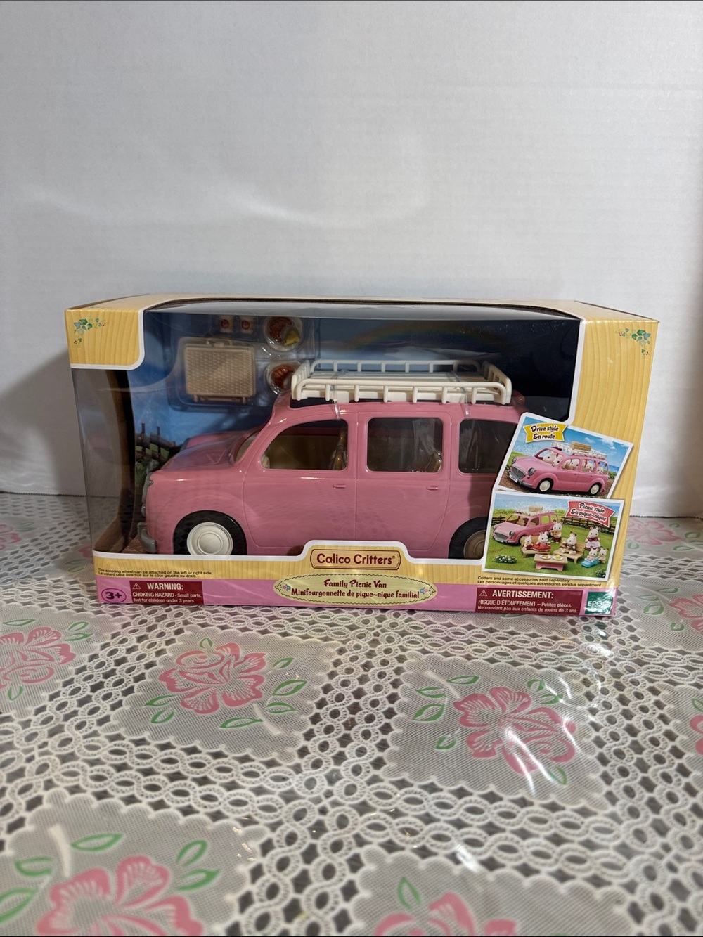 Calico Critters Family Picnic Van Vehicle Playset Pink/White Plastic